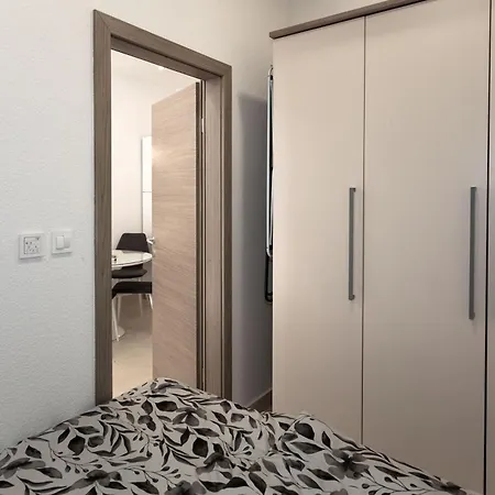 Moon Apartment *