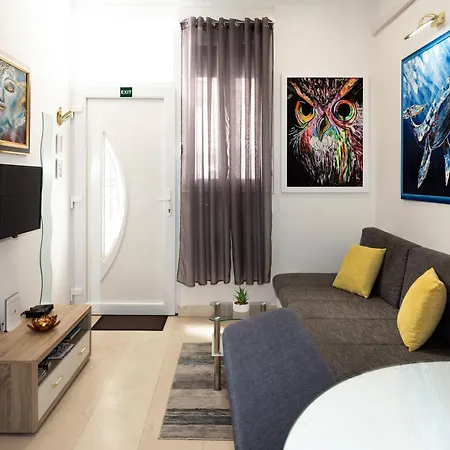 Moon Apartment